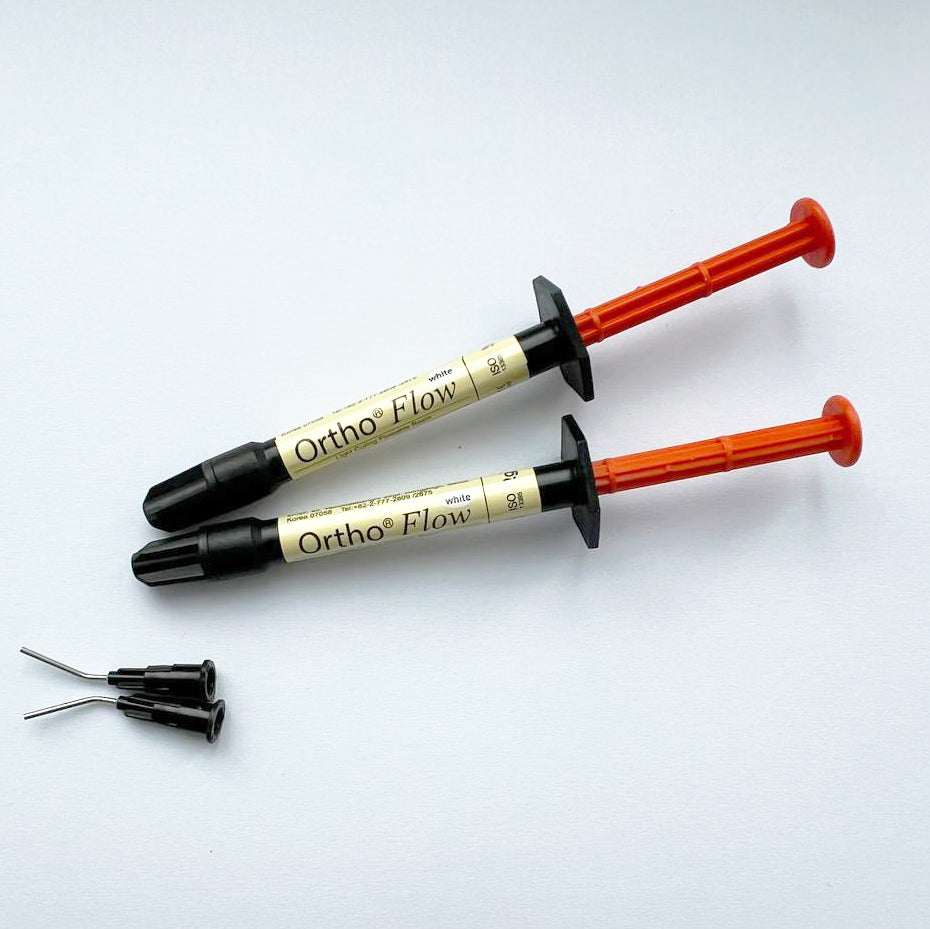 Płynny światłoutwardzalny materiał kompozytowy do zastosowań ortodontycznych Ortho Flow Biały (2 ml)
